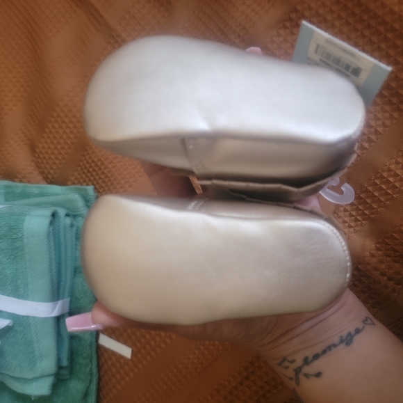 Baby Shoes - Picture 3 of 3